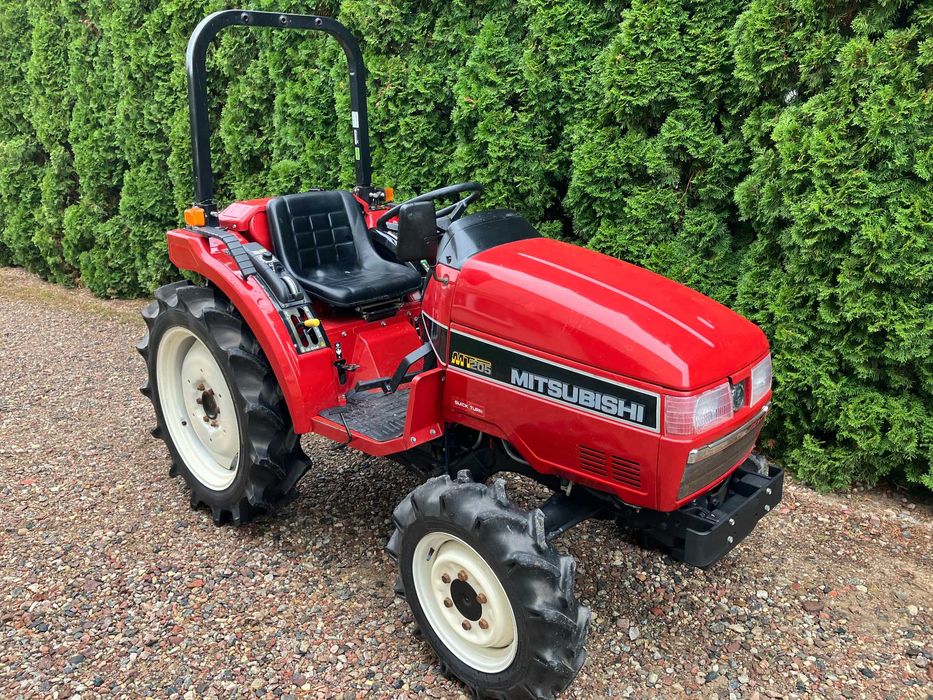 Japoński Traktor Mitsubishi MT205 Ciągnik Sadowniczy Ogrodniczy