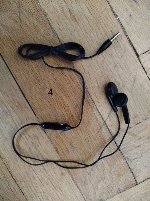 Słuchawki przewodowe mini jack - różne rodzaje