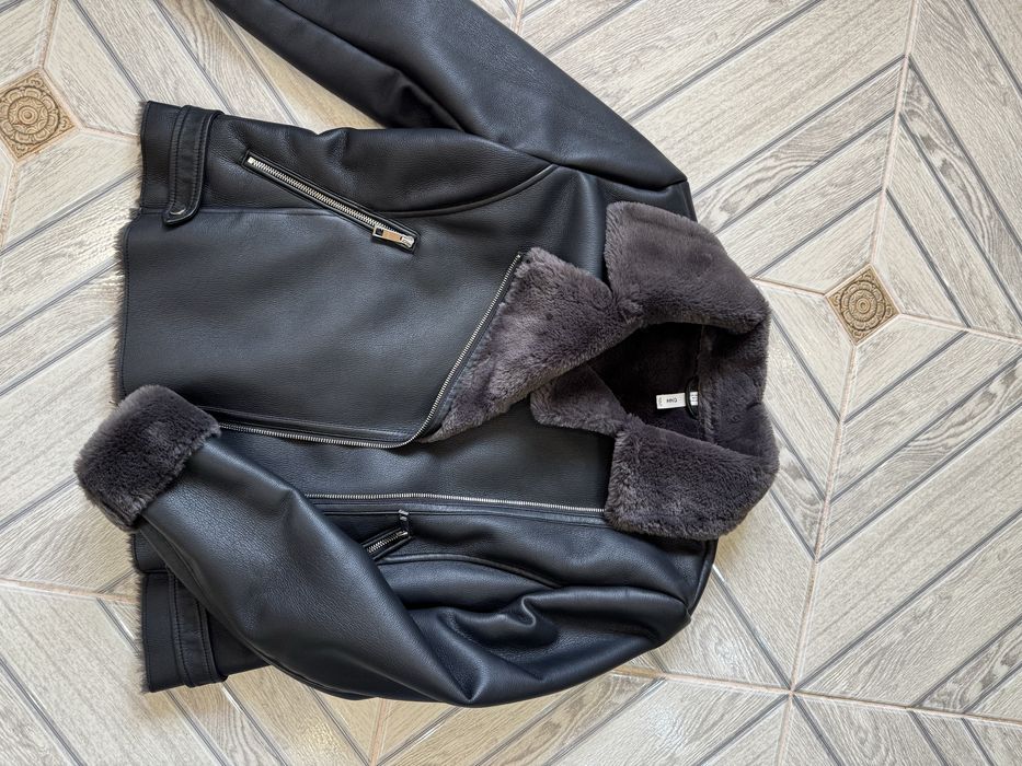 Фірмова стильна дублянка (нова)Mango