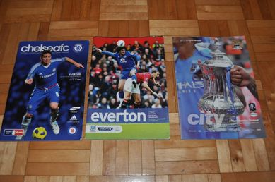 Książki Foldery gazeta czasopismo Chelsea Everton MC