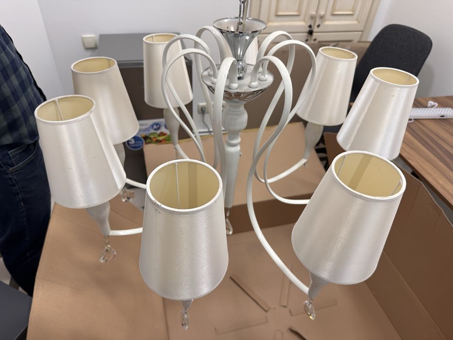 Люстра с абажурами + 11 светильников