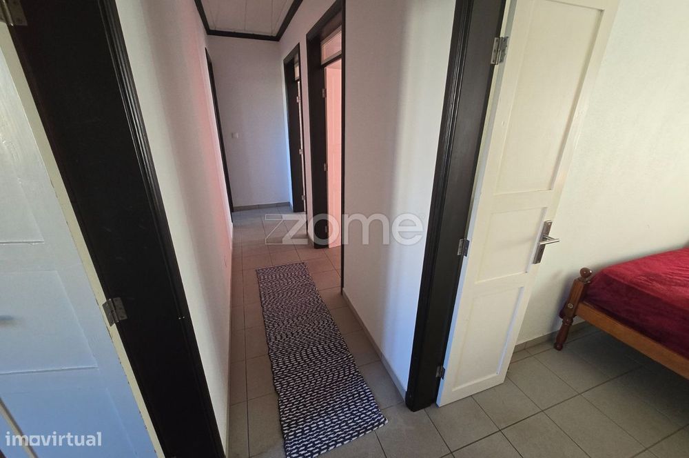 Moradia T3 situada no centro da Vila do Topo, ilha de São Jorge.