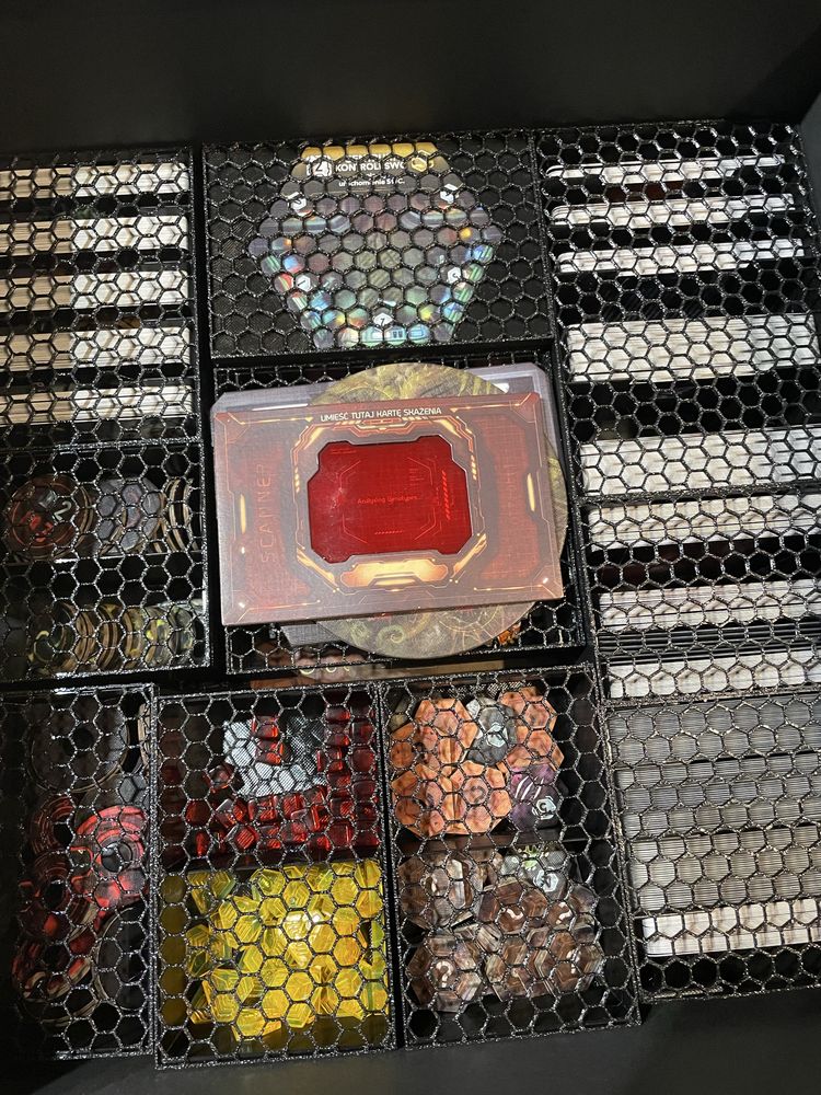 Nemesis Lockdown + Zawartosc dodatkowa insert