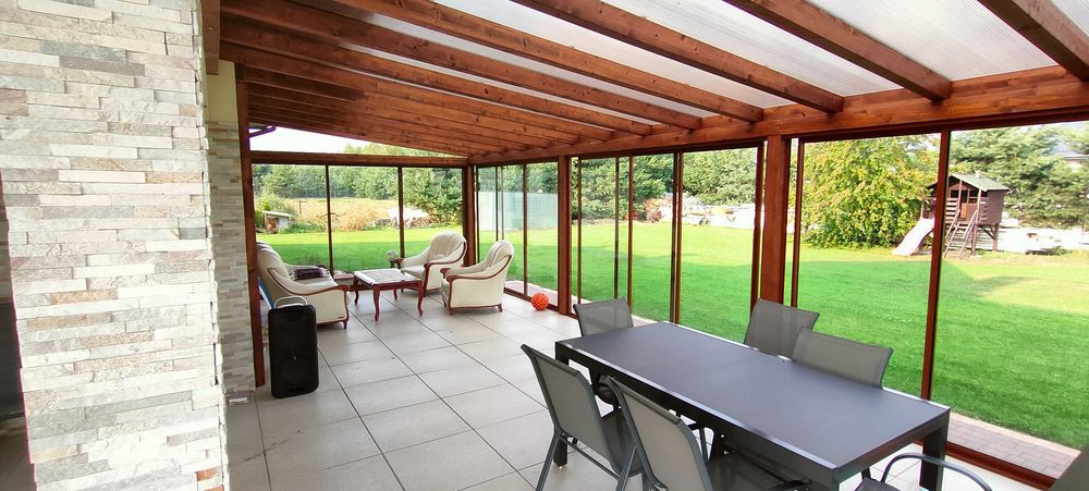 Zabudowa tarasu zadaszenie taras drewniany pergola