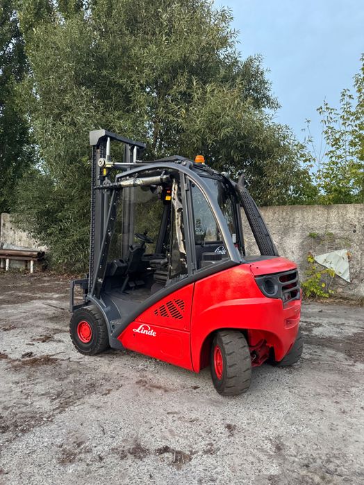 Навантажувач вилковий