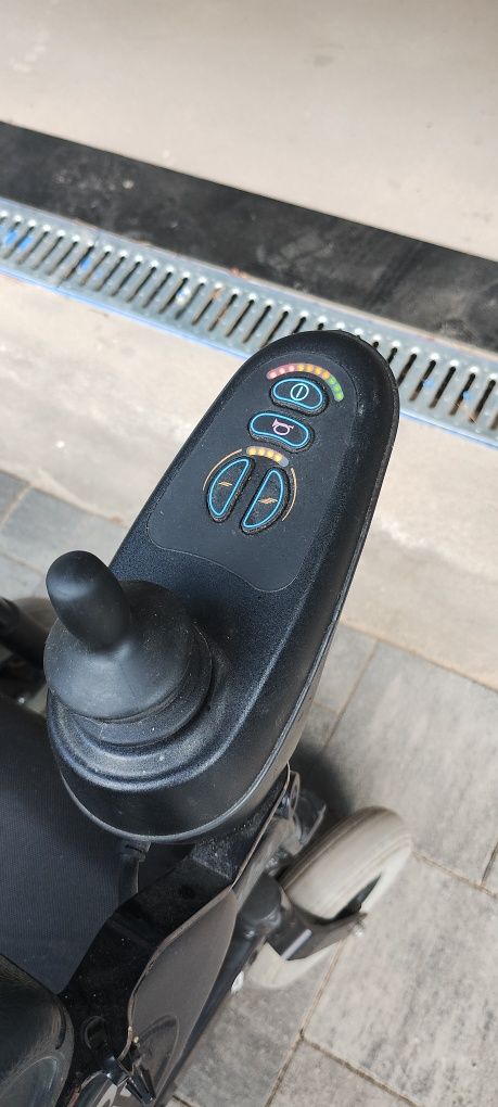 Quickie Rumba Elektryczny wózek inwalidzki bardzo mocny i solidny