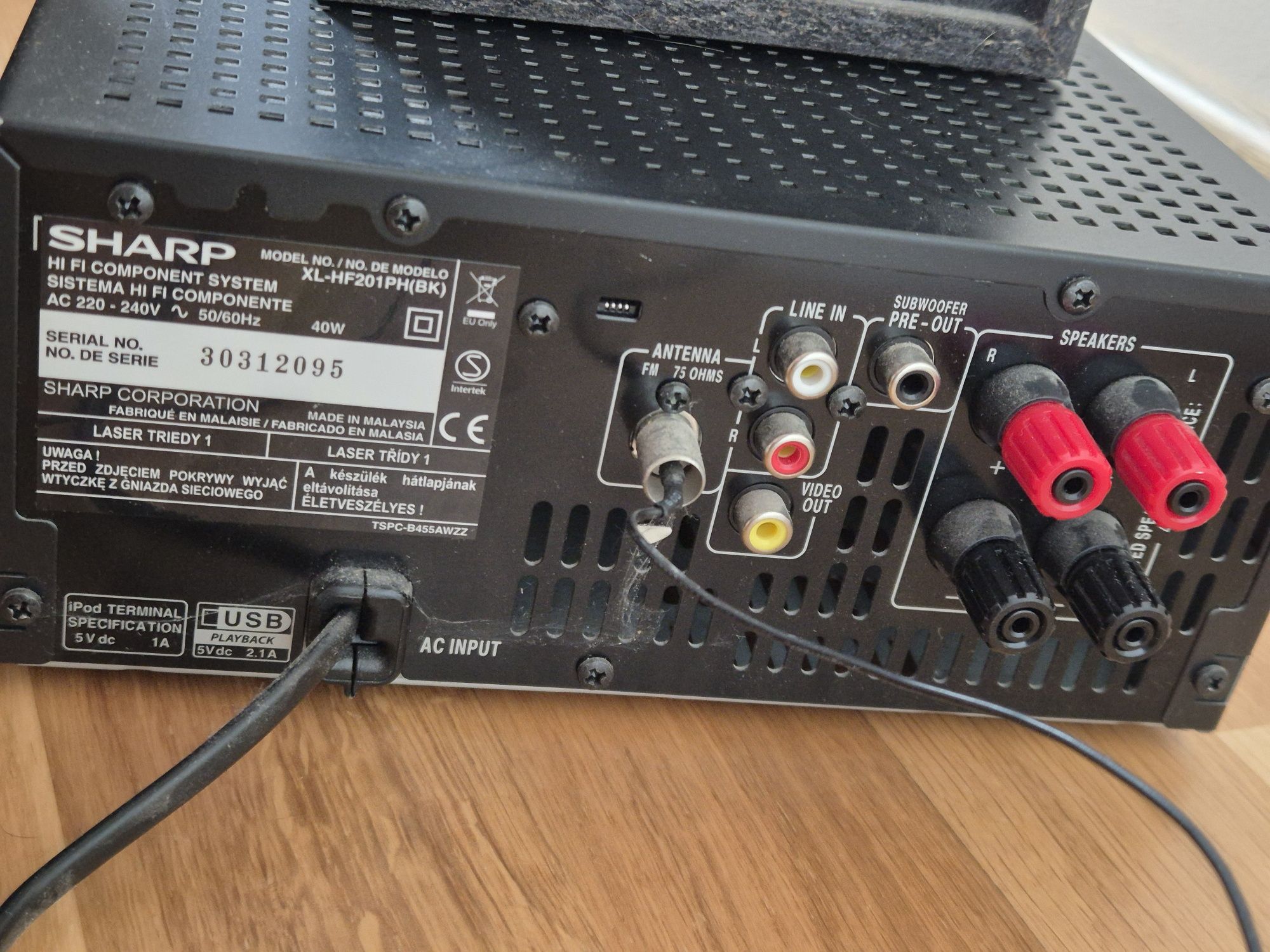 Wieża stereo Sharp XL-HF201PH z pilotem i głośnikami