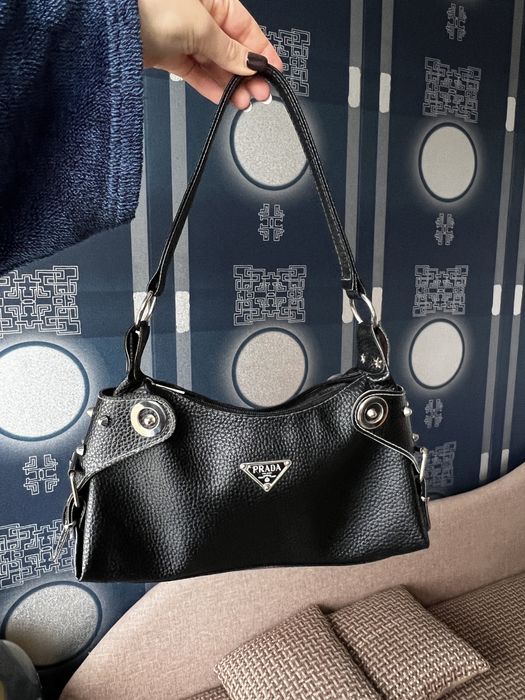 сумка кожаная Prada
