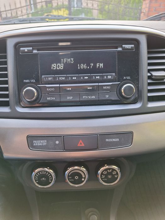 Mitsubishi Lancer sportback 1.6 benzyna polski salon