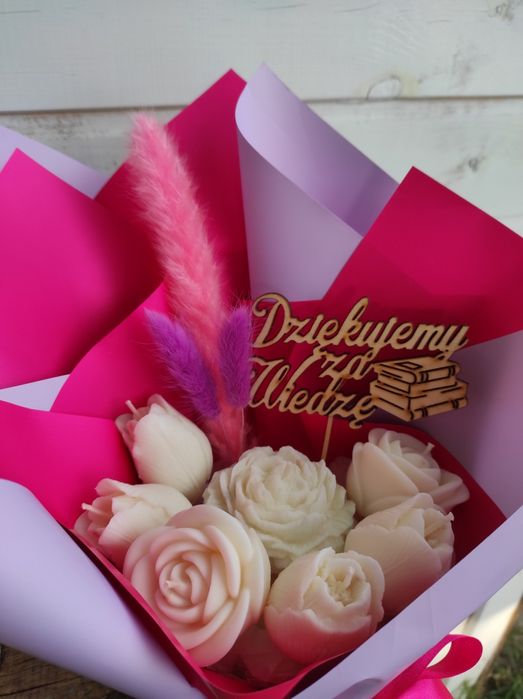 Bukiet box świec białych Różowy fiolet Flower box świec sojowych