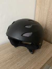 Kask narciarski - rozmiar M (56-58cm)