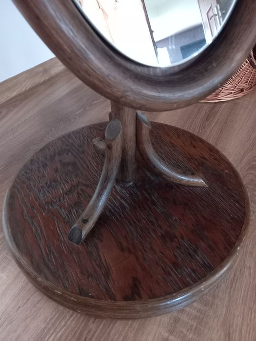 Duże  stare stojące duże lustro dębowe