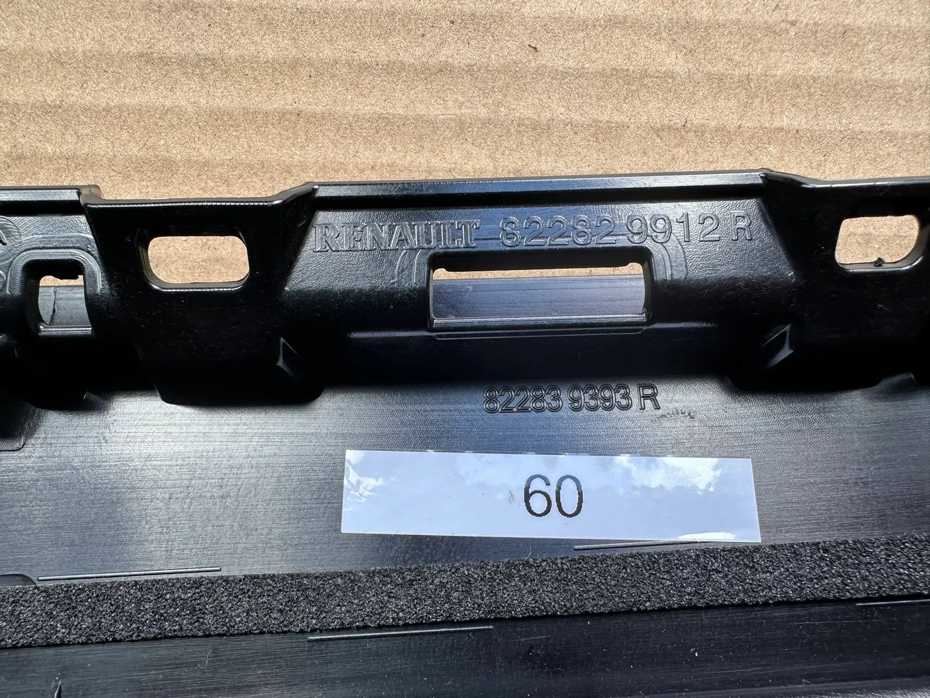 Listwa osłona obudowa Renault Captur II 822829912R 822839393R