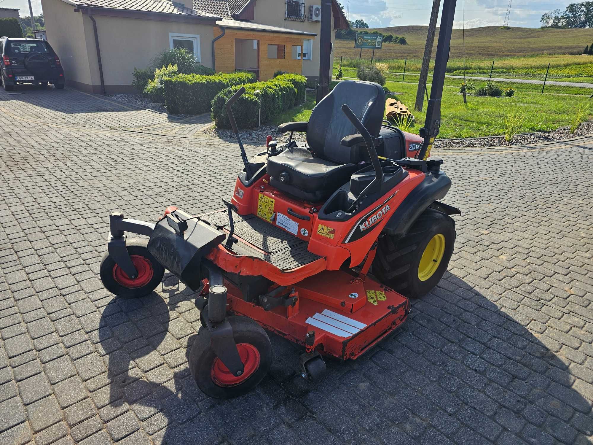 Kosiarka Kubota ZD 1211 Przemysłowa