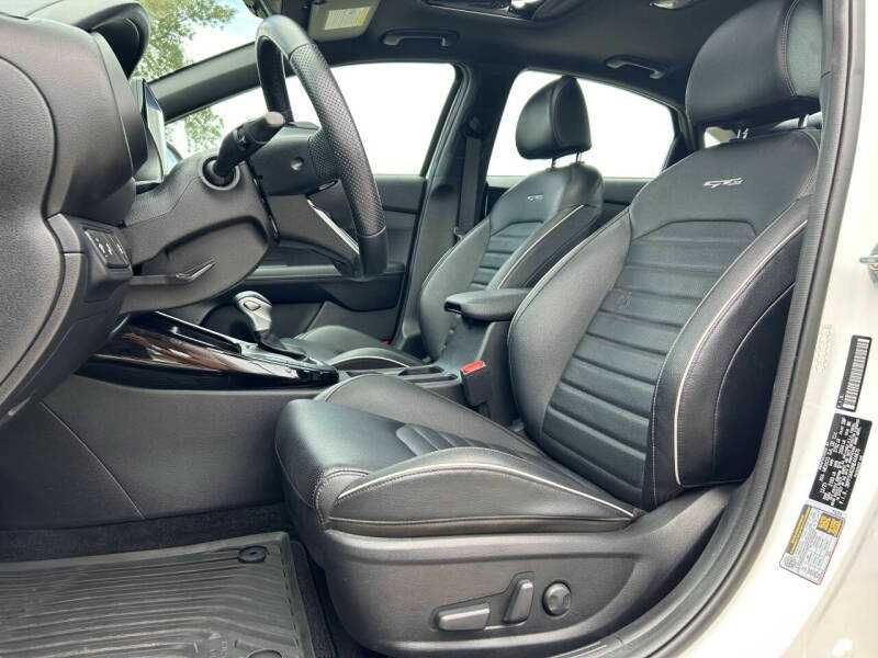 2022 Kia Forte GT Line