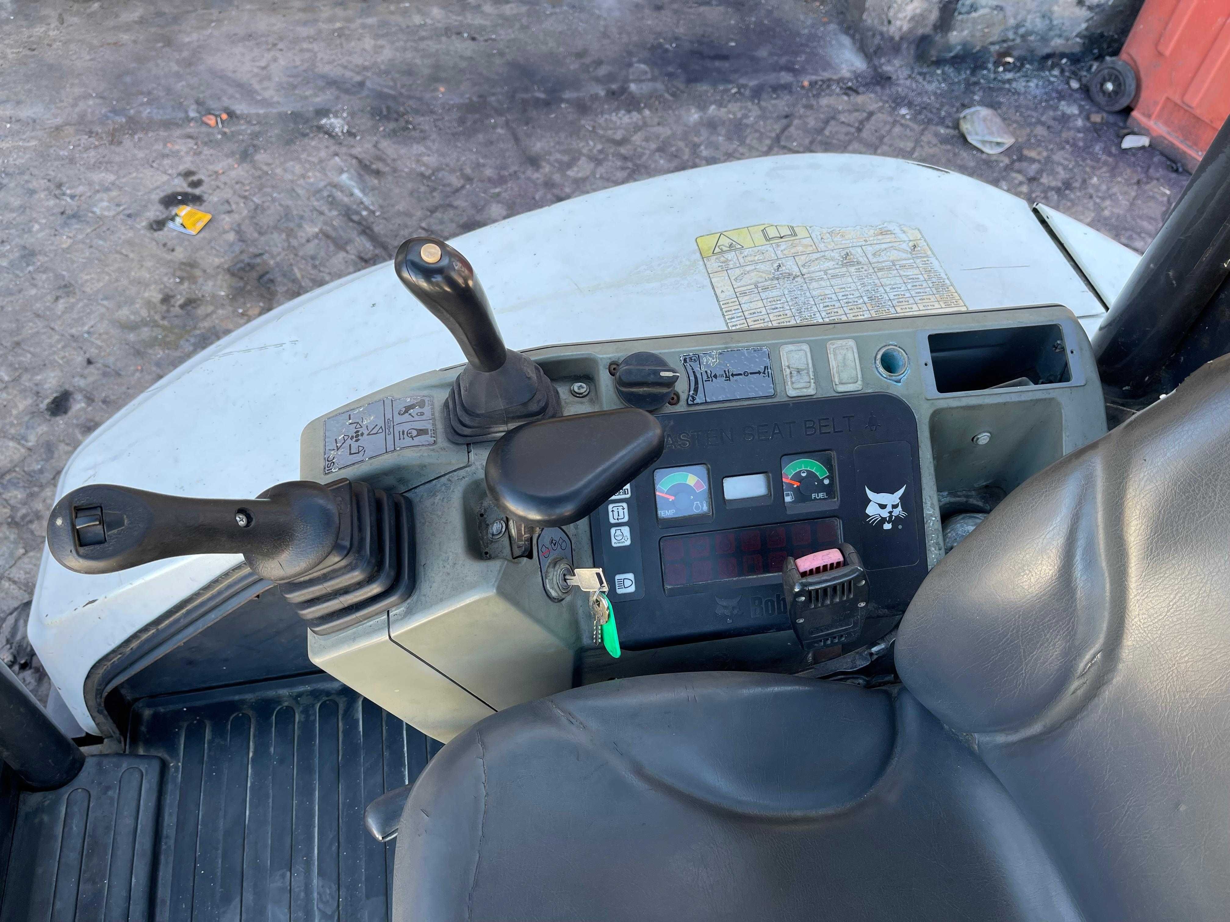 Vendo Bobcat E35 - 2011 | 3500Kg