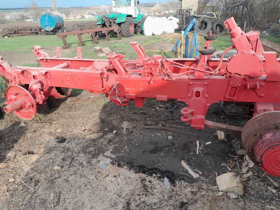 Т-150К в розібраному стані