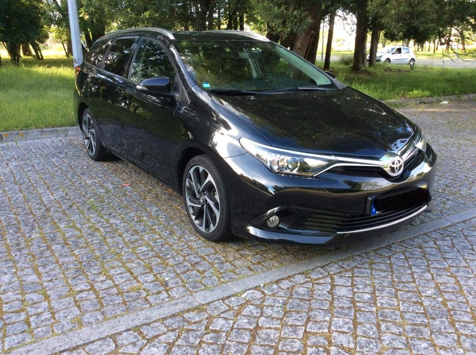 Toyota Auris turing sport
