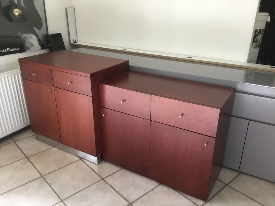 Komoda biurowa z płyty MDF używana. Szer. 45 gł. 42,2 wys. 72 cm.