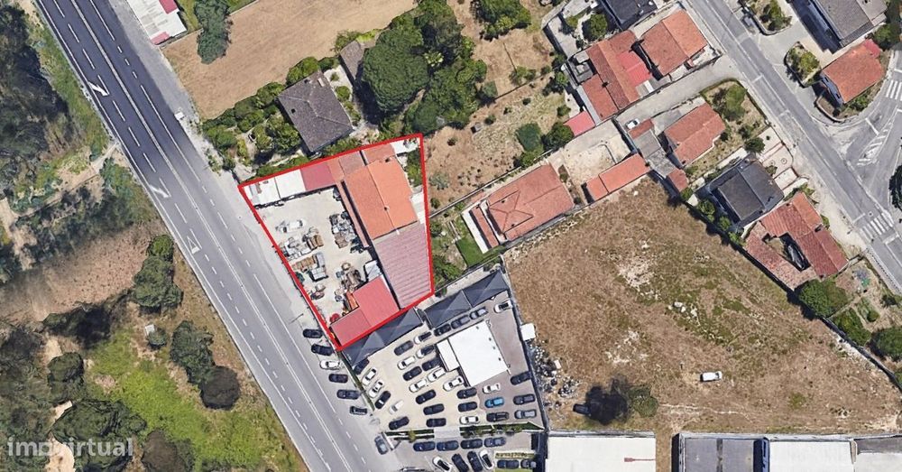 Moradia T3 + Loja/Armazém para comércio/ Com 1400m2 / Boa Vista / Leir