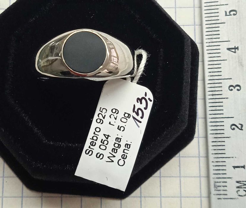 Sygnet Czarny Agat okrągły Srebro 925 Nowe r.29