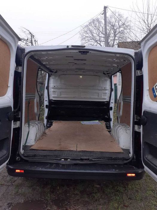 Продам Opel Vivaro 2016