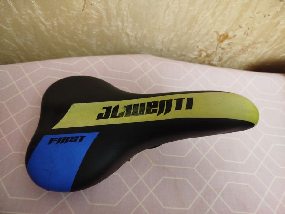 Продам седло Juwenti, для велосипеда.