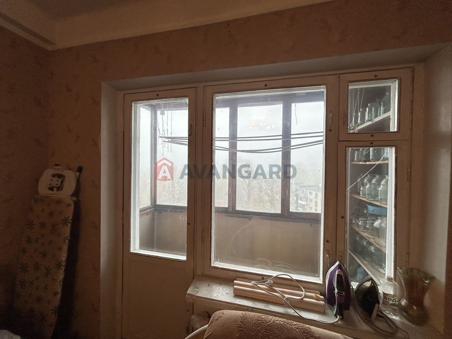 Трикімнатна квартира на Космосі