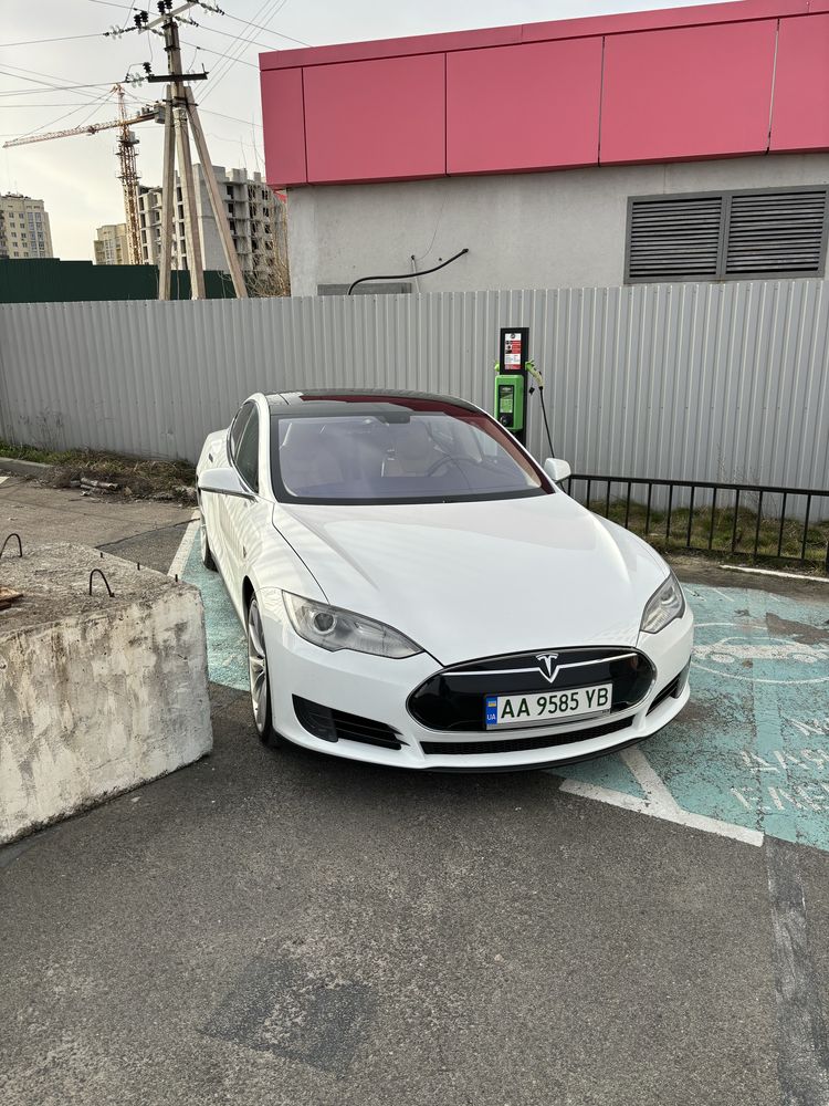 Tesla Model S 60 kWt