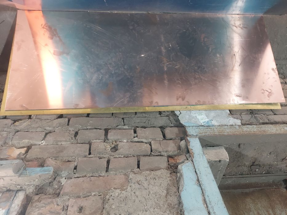 Продам медные  круги,листы медные и латуневый лист.