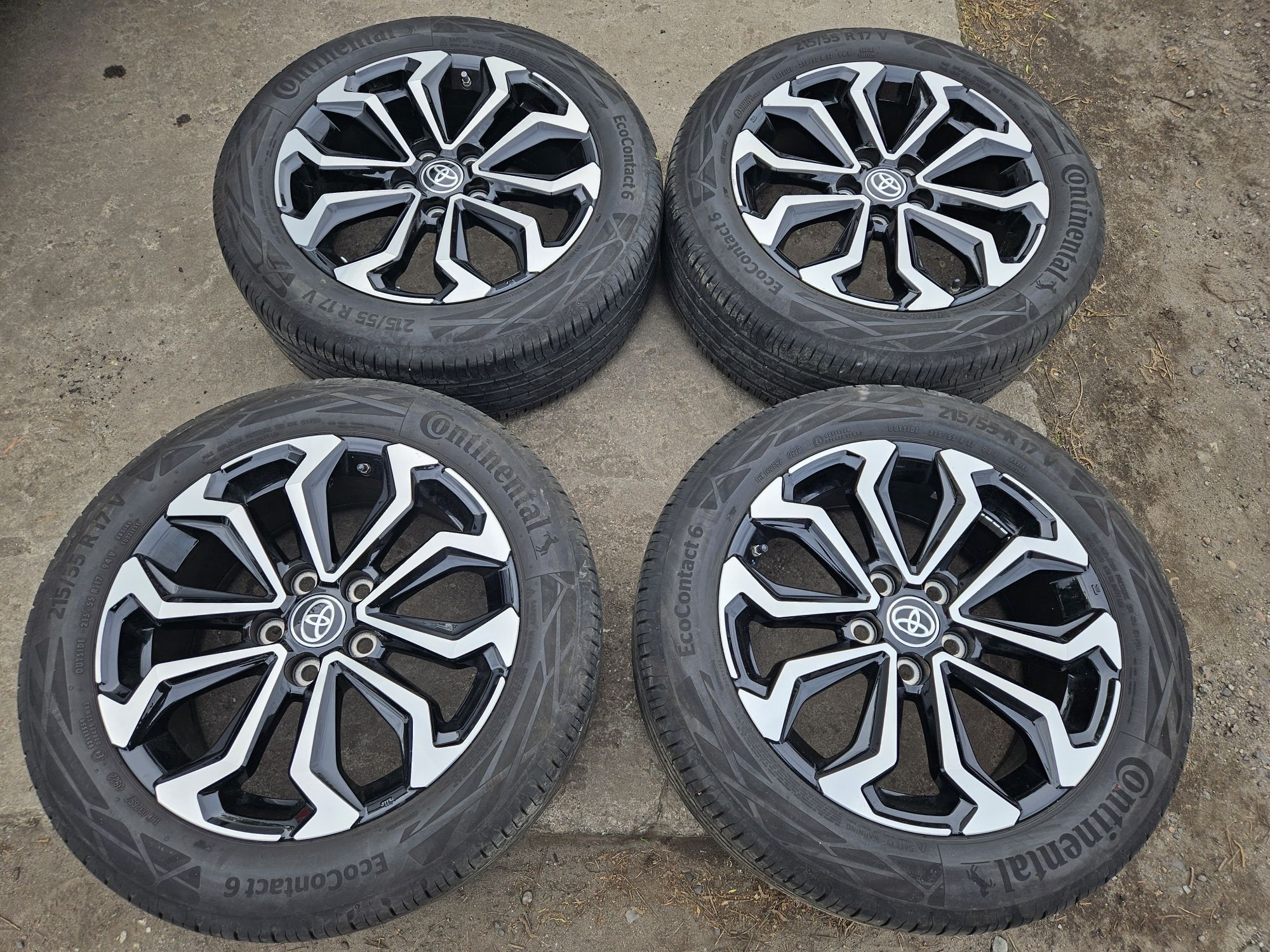 Koła letnie 215/55/17 Toyota Yaris Cross 5x114,3 TPMS 2023r