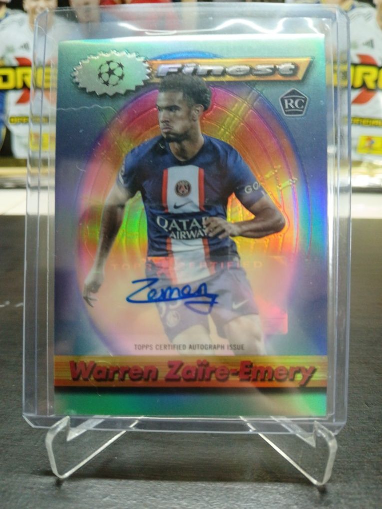 Zaire-Emery Auto numerada a /20 Topps Finest 22/23. João Félix.