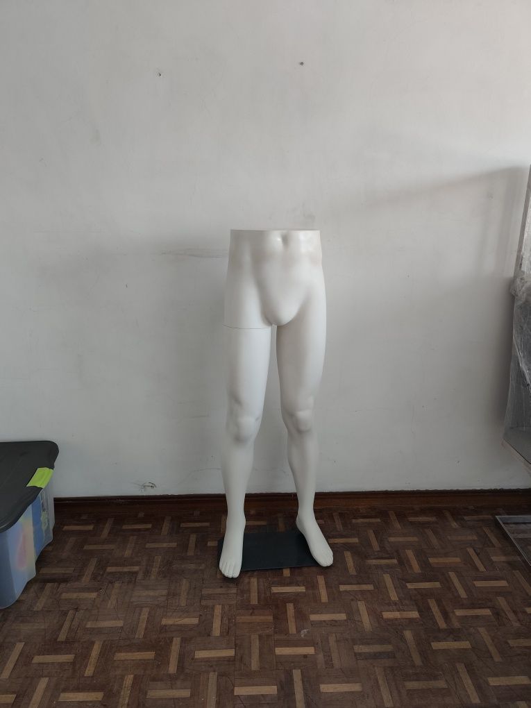 Manequim pernas de homem com base