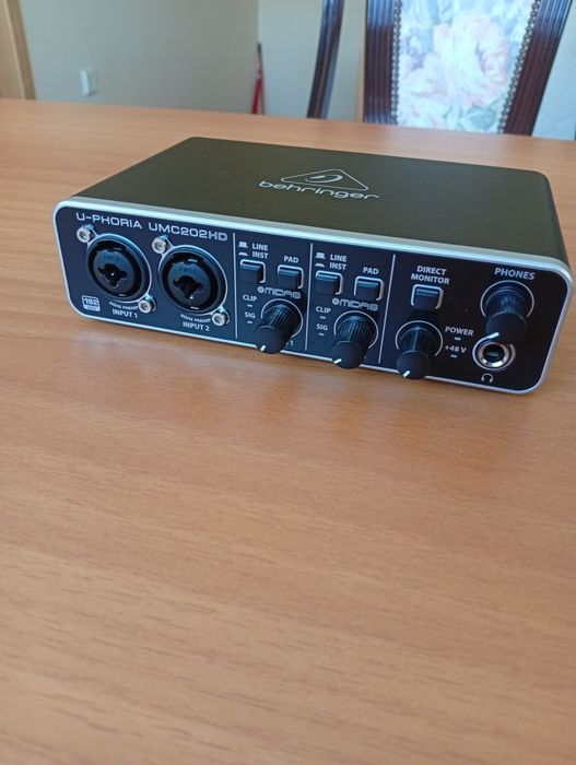 Interface beringher UMC 202hd nova