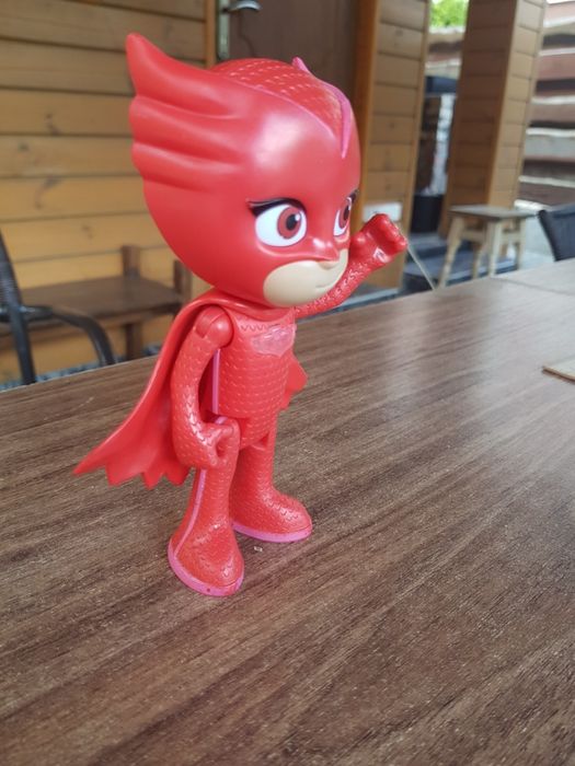 Алетт из мультфильма Герои в масках