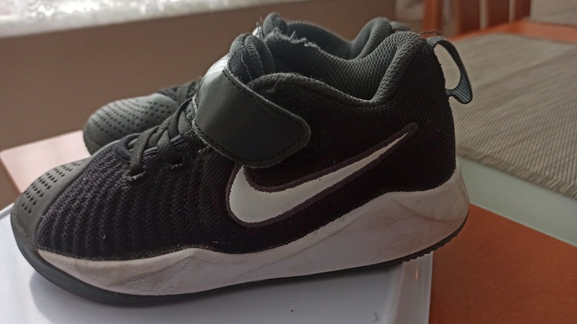 Buty Nike 28,5 czarne