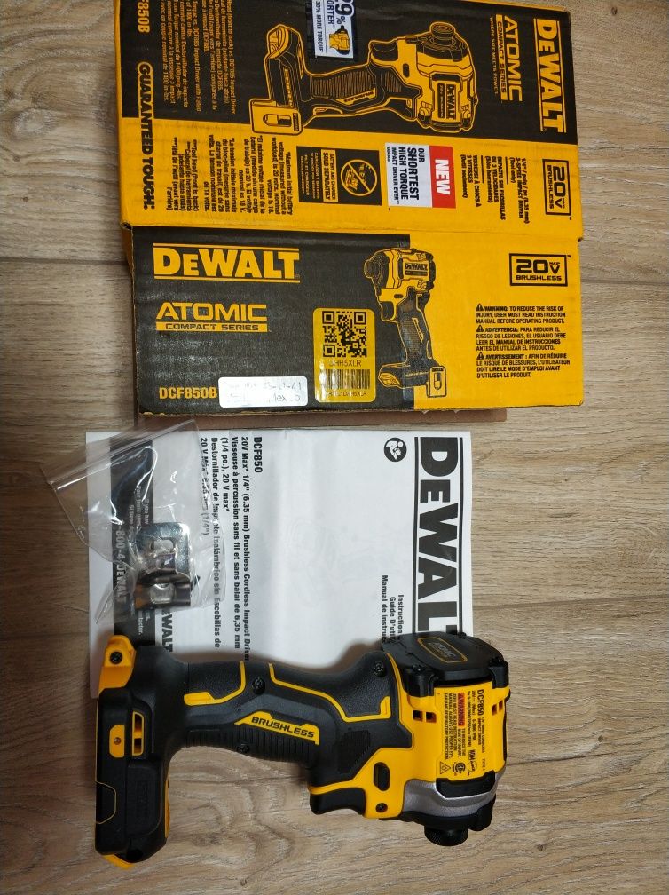 Шуруповерт аккумуляторный ударный бесщеточный DeWALT DCF850 Atomic 20V