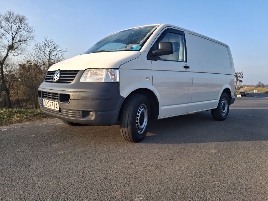 Sprzedam Volkswagena T5 KLIMA