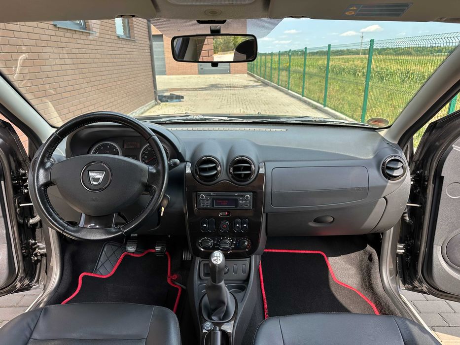 РЕНО дачія Дастер-газ бензин 2012