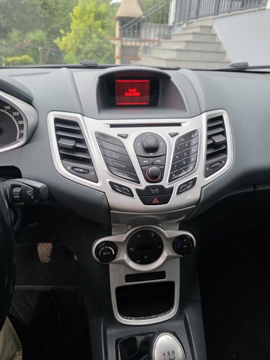 Ford Fiesta 5 lugares