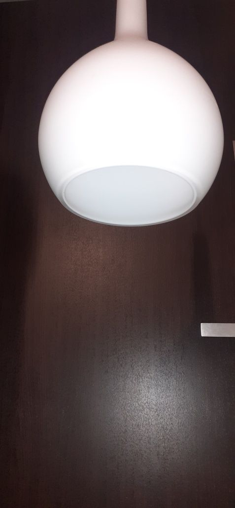 Lampa sufitowa na przewodzie