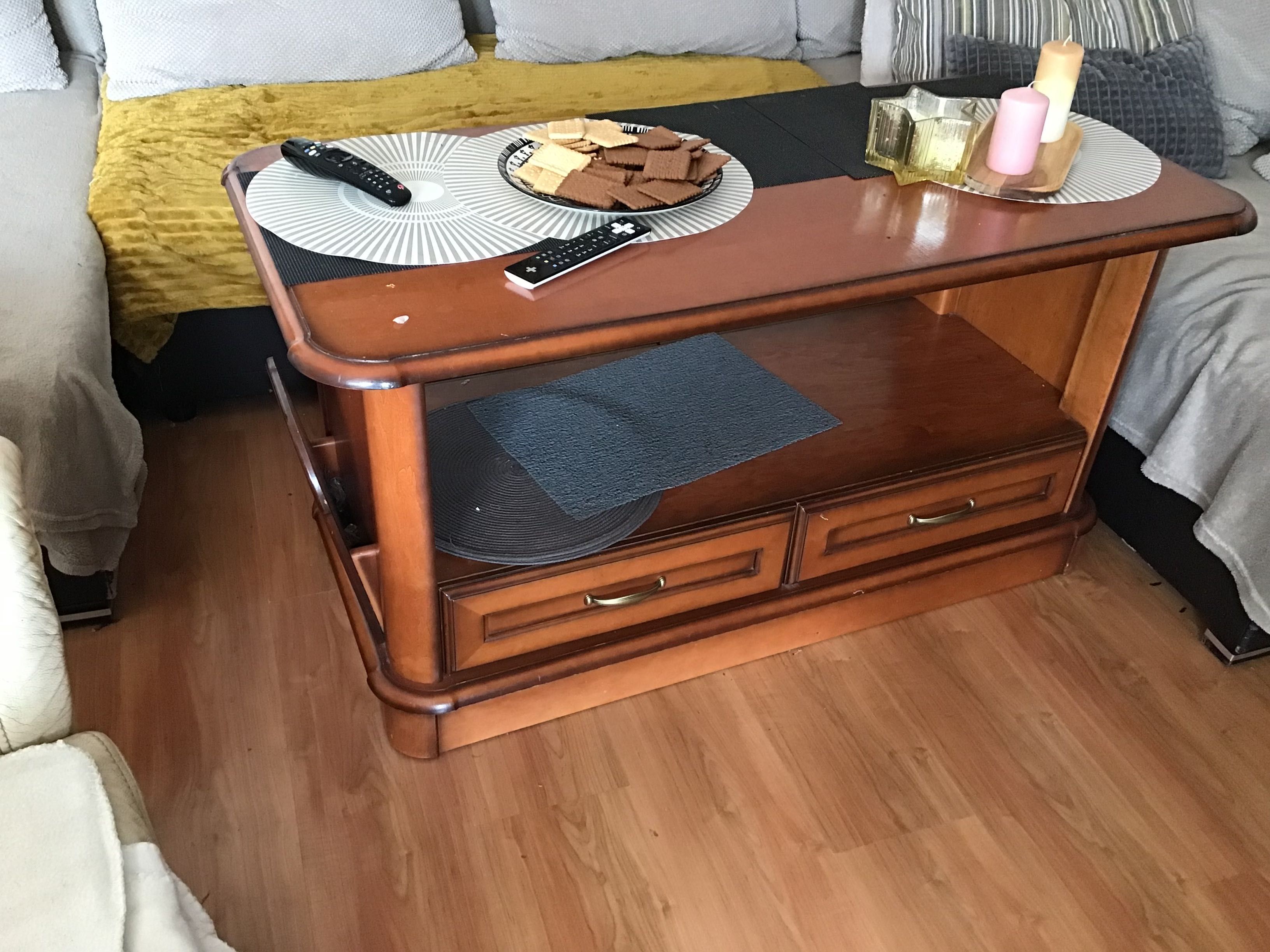 Meble klasyczne do salonu