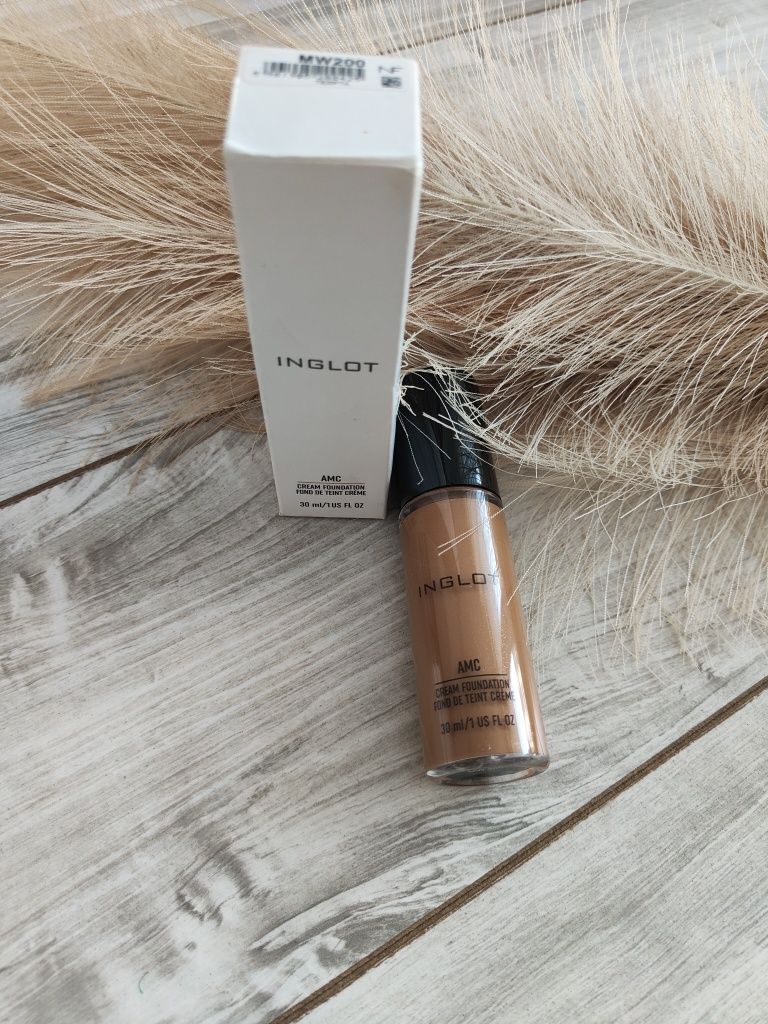Podkład Inglot AMC Cream Foundation MW 200