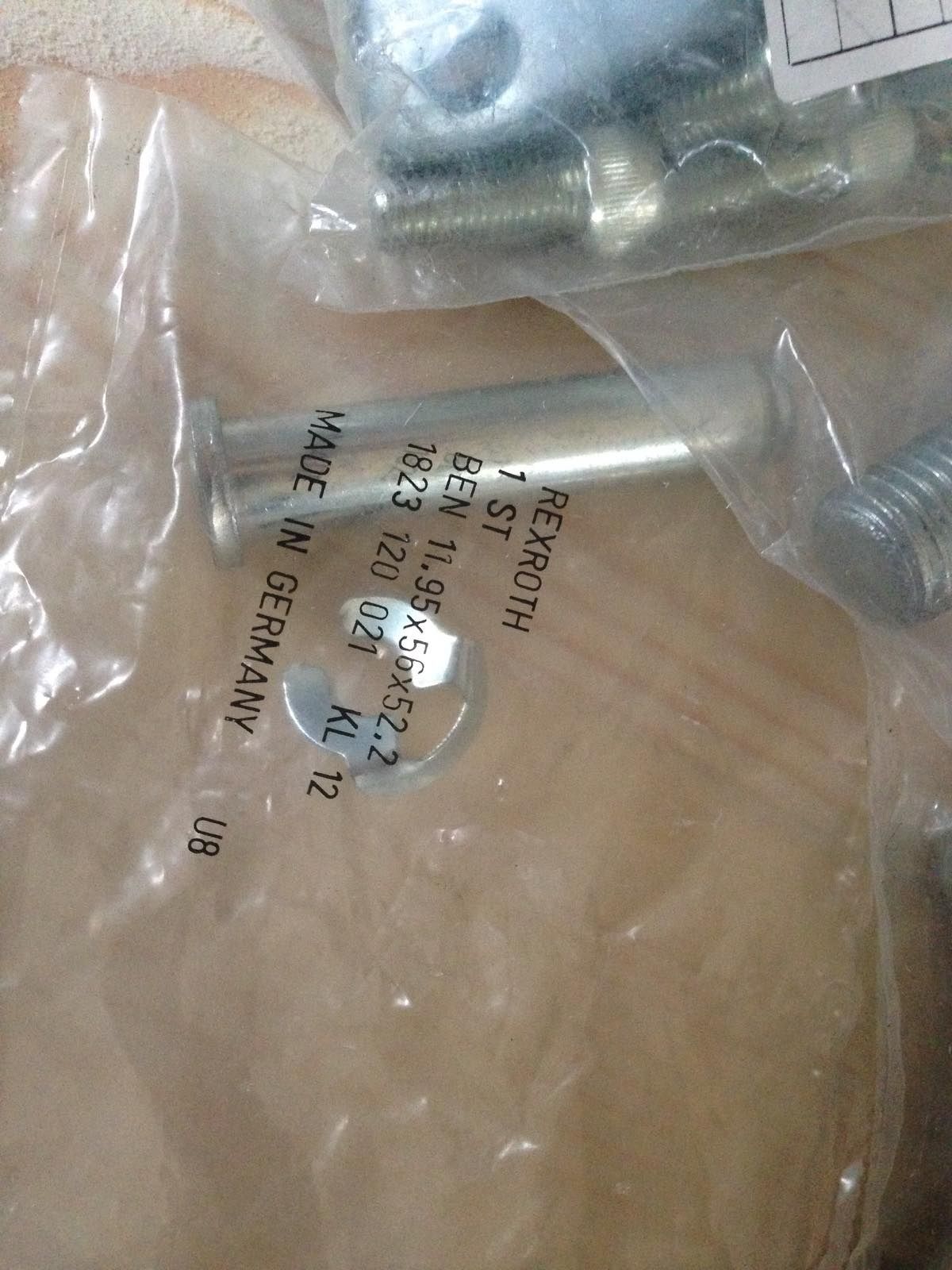 Rexroth м16 кріплення Festo K113 K813 K713 циліндр