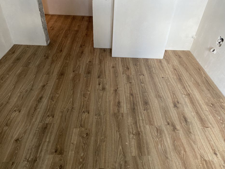 Укладка ламіната плінтусів паркетна дошка