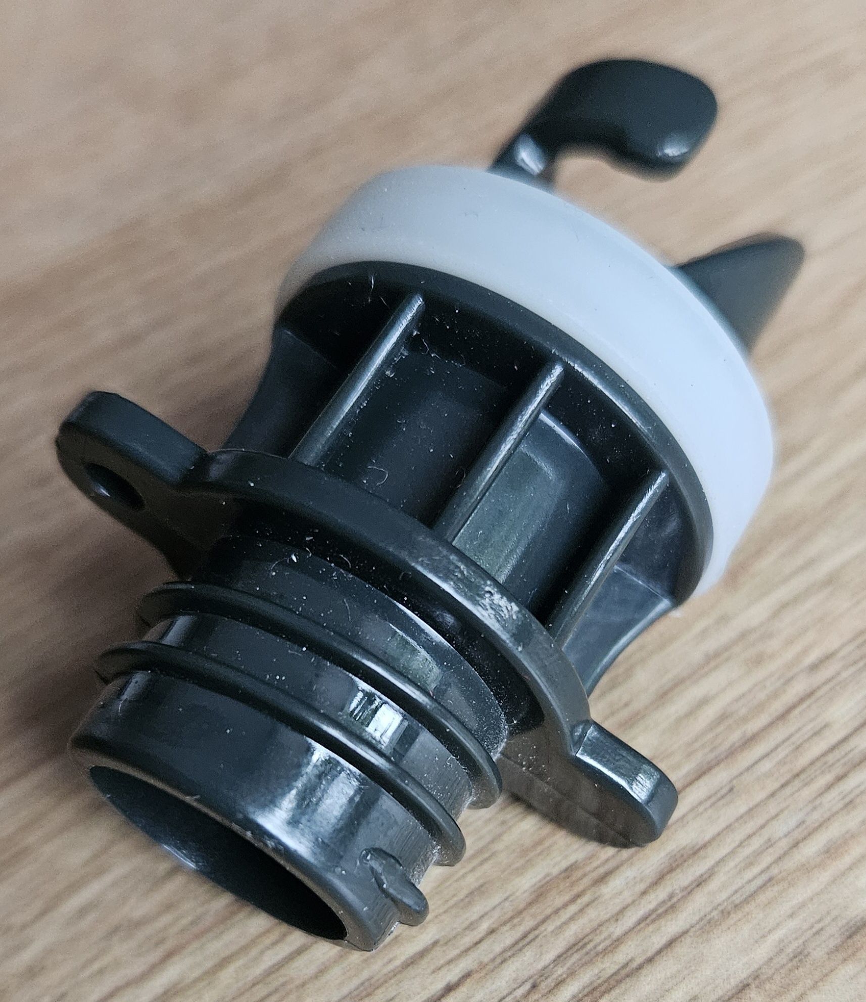 Adapter zaworu pompki elektrycznej SUP. Końcówka do węża - ponton SUP