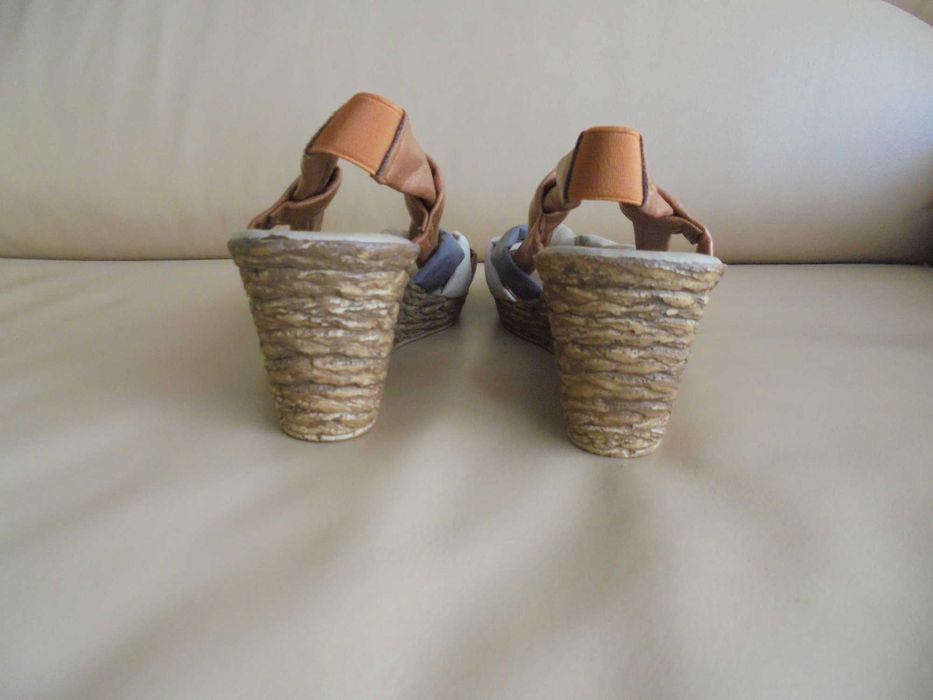 sandálias de senhora novas sem etiqueta