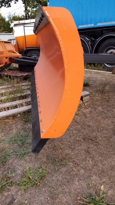 Відвал для снігу + лопата бульдозерна на трактор МТЗ 80 / 82 892