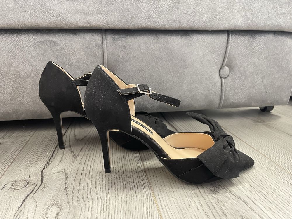 Туфлі чорного кольору DOROTHY PERKINS