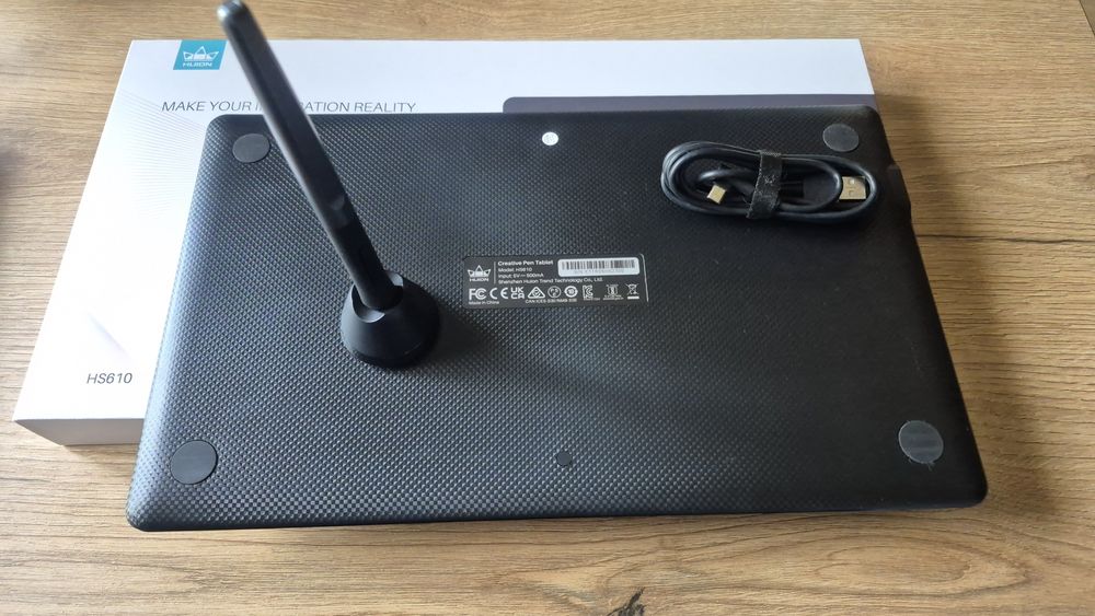 Tablet graficzny huion hs610